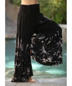 Ananda's Collection | Black & Beige Abstract Button-Accent Wide-Leg Palazzo Pants - Women 10 Ananda's Collection | Black & Beige Abstract Button-Accent Wide-Leg Palazzo Pants - Women -Ananda's Collection Shop zu103626370 alt 3 tm1645815218