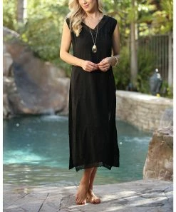 Ananda's Collection | Black Embroidered Sleeveless Maxi Dress - Women -Ananda's Collection Shop zu103797178 alt 2 tm1646400828