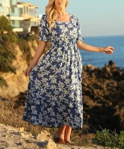 Ananda's Collection | Blue & White Floral Shirred Maxi Dress - Women -Ananda's Collection Shop zu83990366 alt 2 tm1579889732