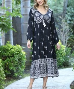 Ananda's Collection | Black & White Scarf Print Long-Sleeve A-Line Dress - Women